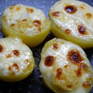 ころころ新じゃがの豆乳グラタン。